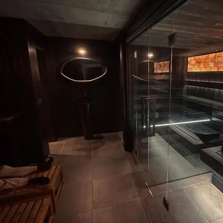 Villa Black Pohorje - Luxury Retreat Hočko Pohorje