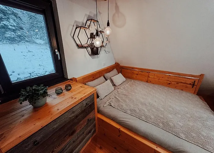 Villa Black Pohorje - Luxury Retreat Hočko Pohorje